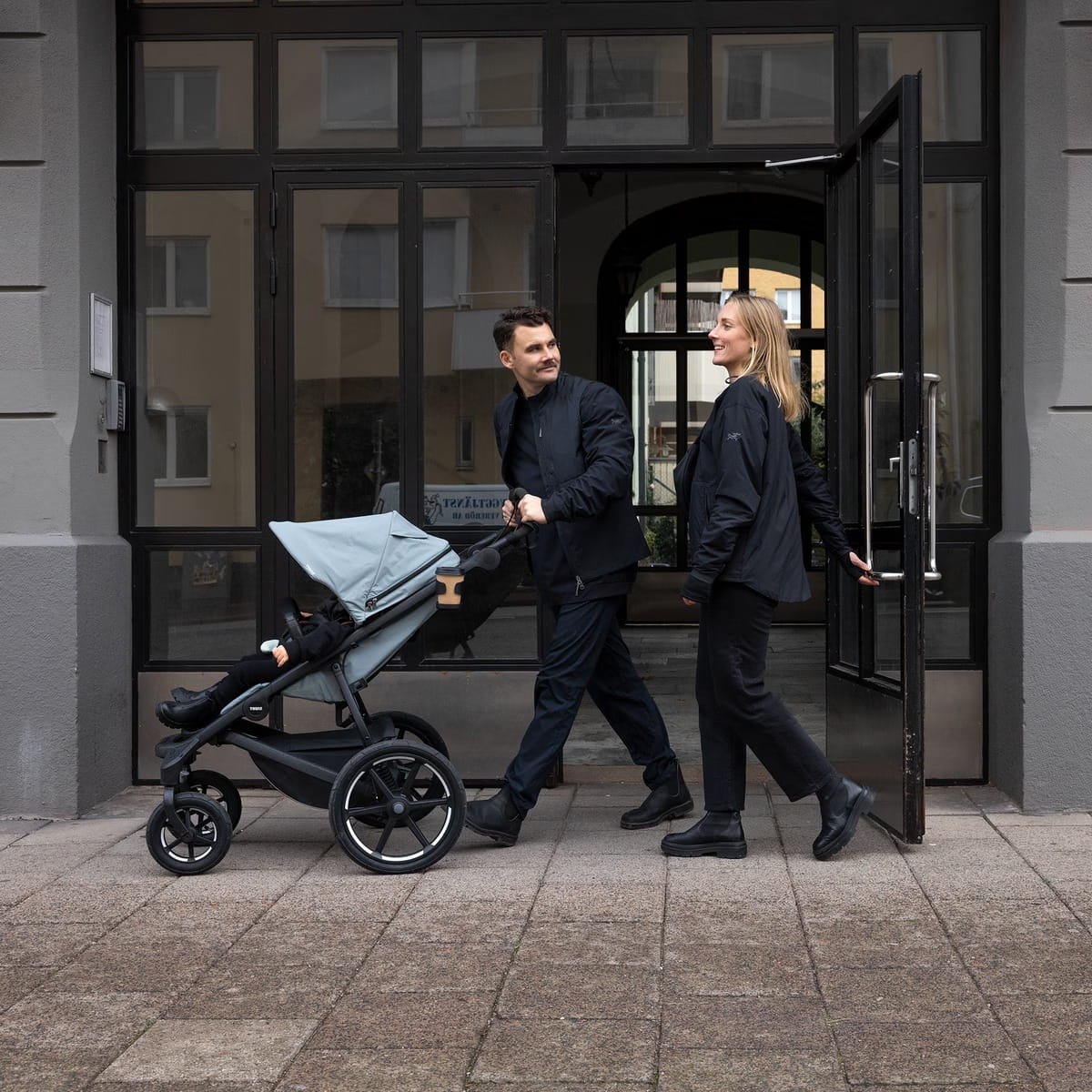 THULE URBAN GLIDE 4 wózek terenowy | Mid Blue
