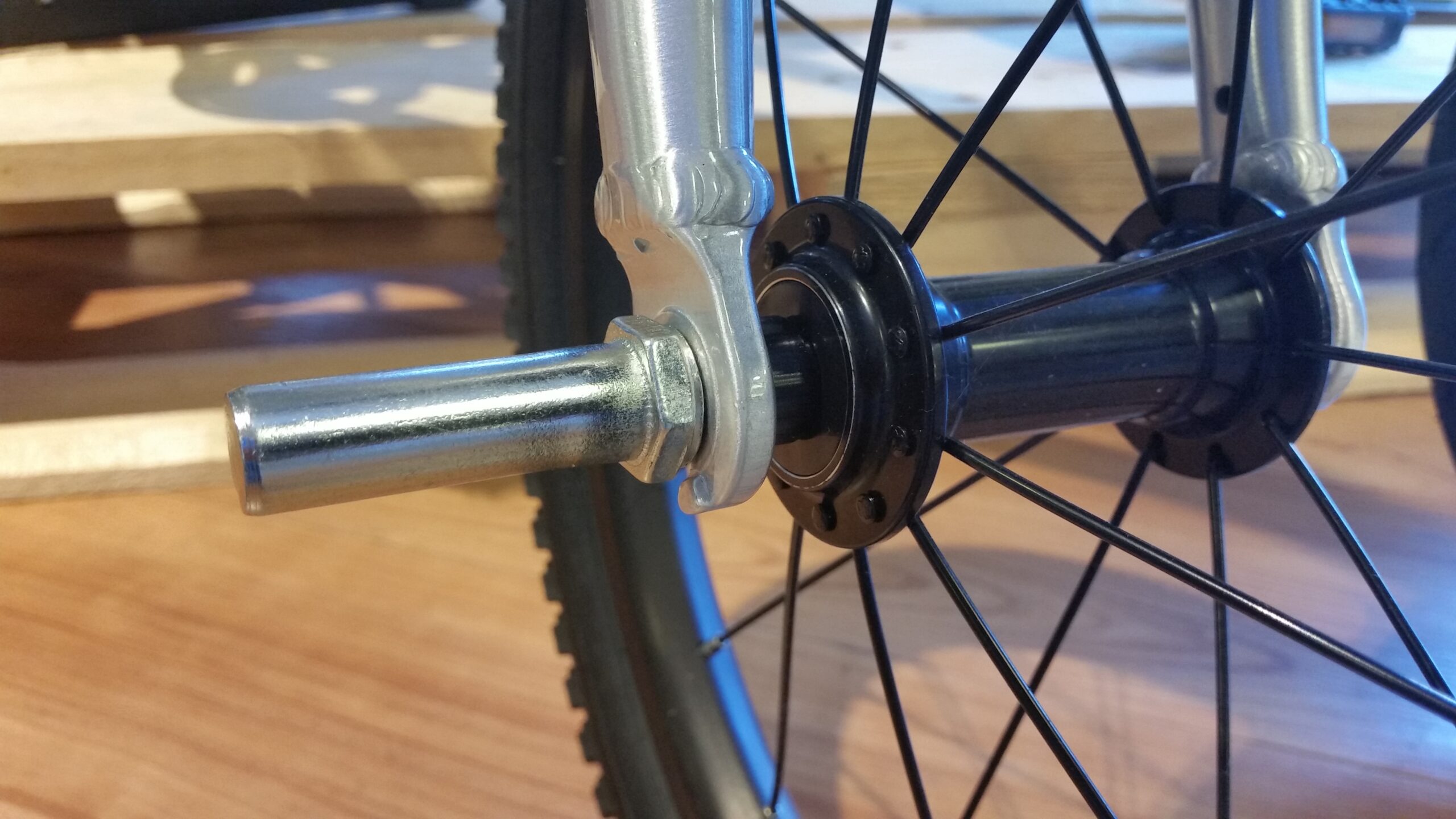 FollowMe oś roweru dziecięcego M6